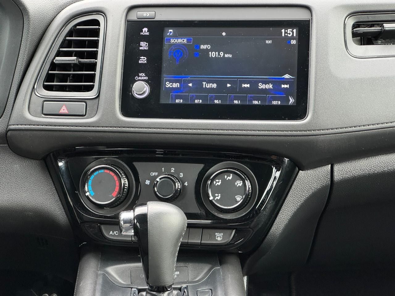 Honda HR-V Vehicle Full-screen Gallery Image 13