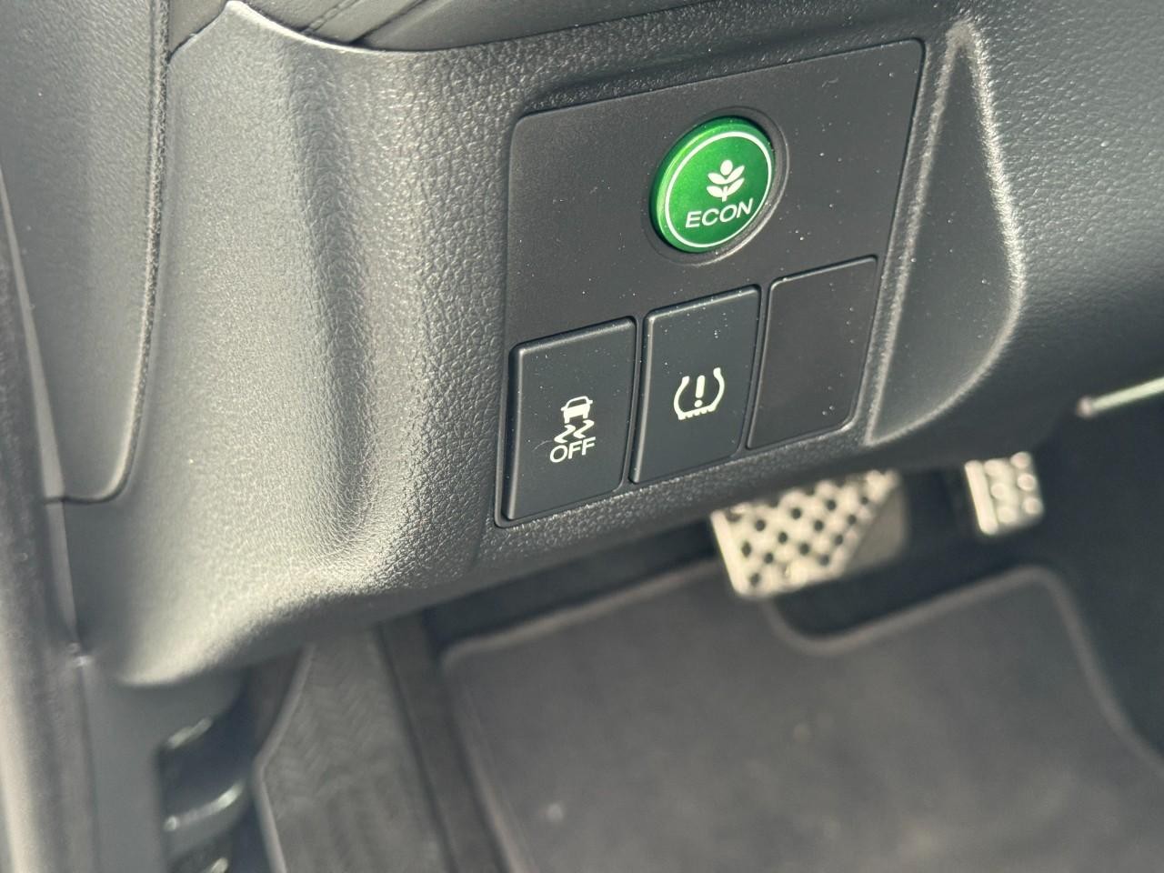 Honda HR-V Vehicle Full-screen Gallery Image 16