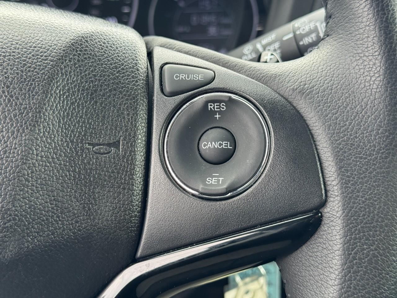 Honda HR-V Vehicle Full-screen Gallery Image 18