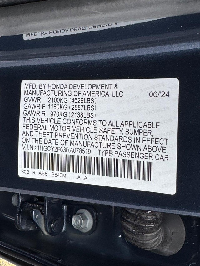 Honda Accord Hybrid Vehicle Full-screen Gallery Image 26