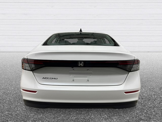 Honda Accord Sedan Vehicle Full-screen Gallery Image 04