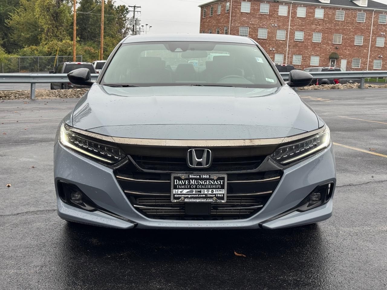 Honda Accord Sedan Vehicle Full-screen Gallery Image 09