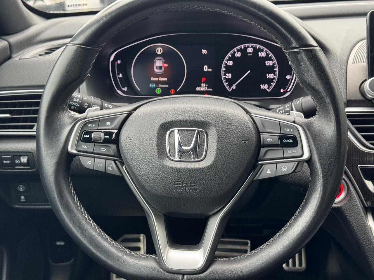 Honda Accord Sedan Vehicle Full-screen Gallery Image 12