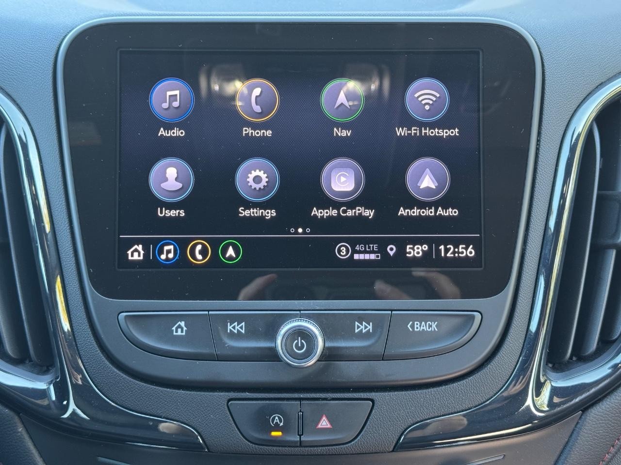 Chevrolet Equinox Vehicle Full-screen Gallery Image 13