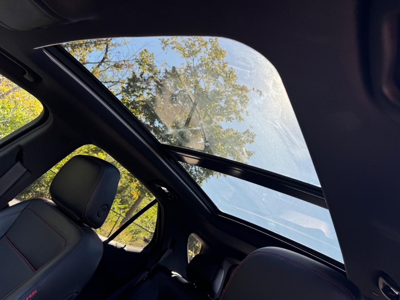 Chevrolet Equinox Vehicle Full-screen Gallery Image 19