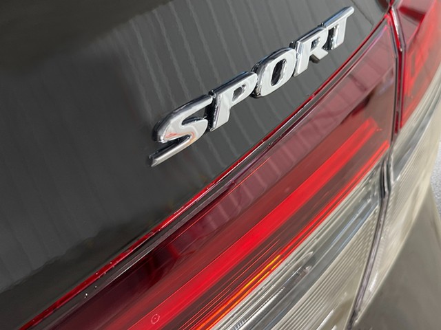 Honda Civic Sedan Vehicle Full-screen Gallery Image 07