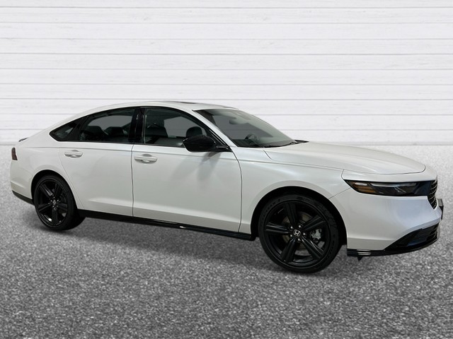 Honda Accord Hybrid Vehicle Full-screen Gallery Image 08