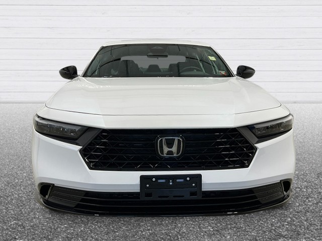 Honda Accord Hybrid Vehicle Full-screen Gallery Image 10