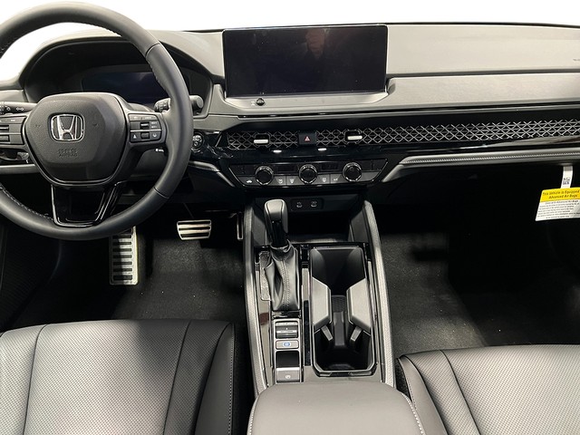 Honda Accord Hybrid Vehicle Full-screen Gallery Image 17