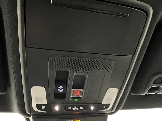 Honda Accord Hybrid Vehicle Full-screen Gallery Image 25