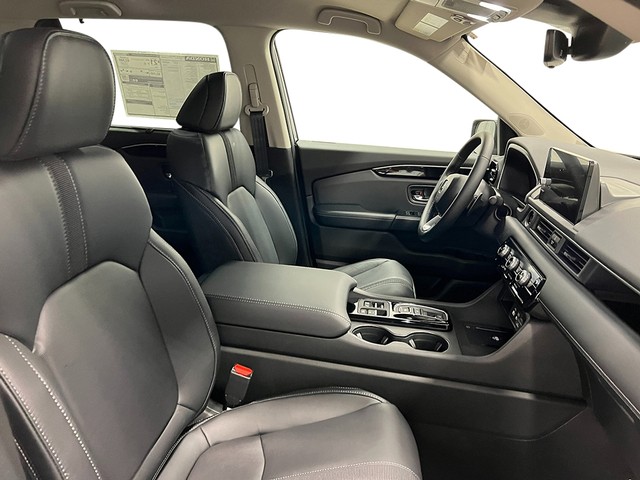 Honda Pilot Vehicle Full-screen Gallery Image 38