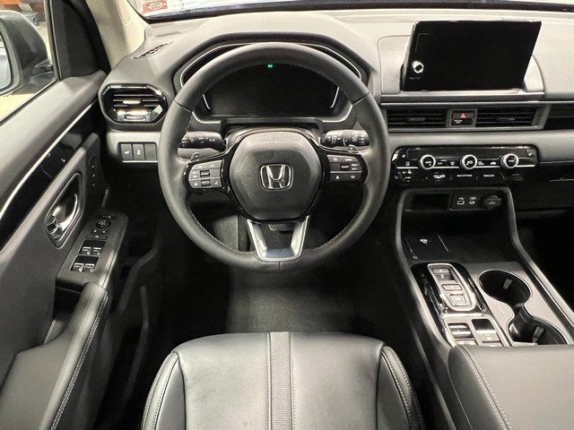 Honda Pilot Vehicle Full-screen Gallery Image 16