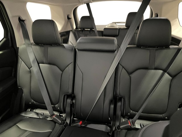 Honda Pilot Vehicle Full-screen Gallery Image 28