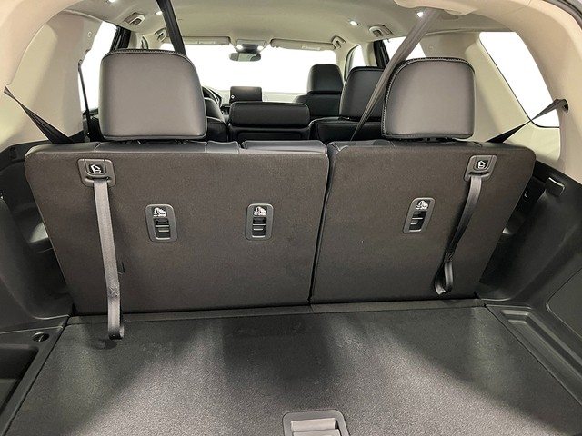 Honda Pilot Vehicle Full-screen Gallery Image 31