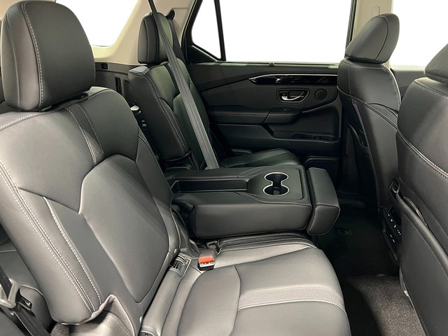 Honda Pilot Vehicle Full-screen Gallery Image 37