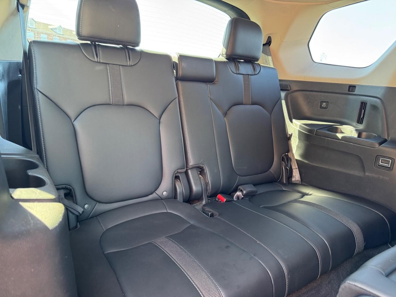 Honda Pilot Vehicle Full-screen Gallery Image 11