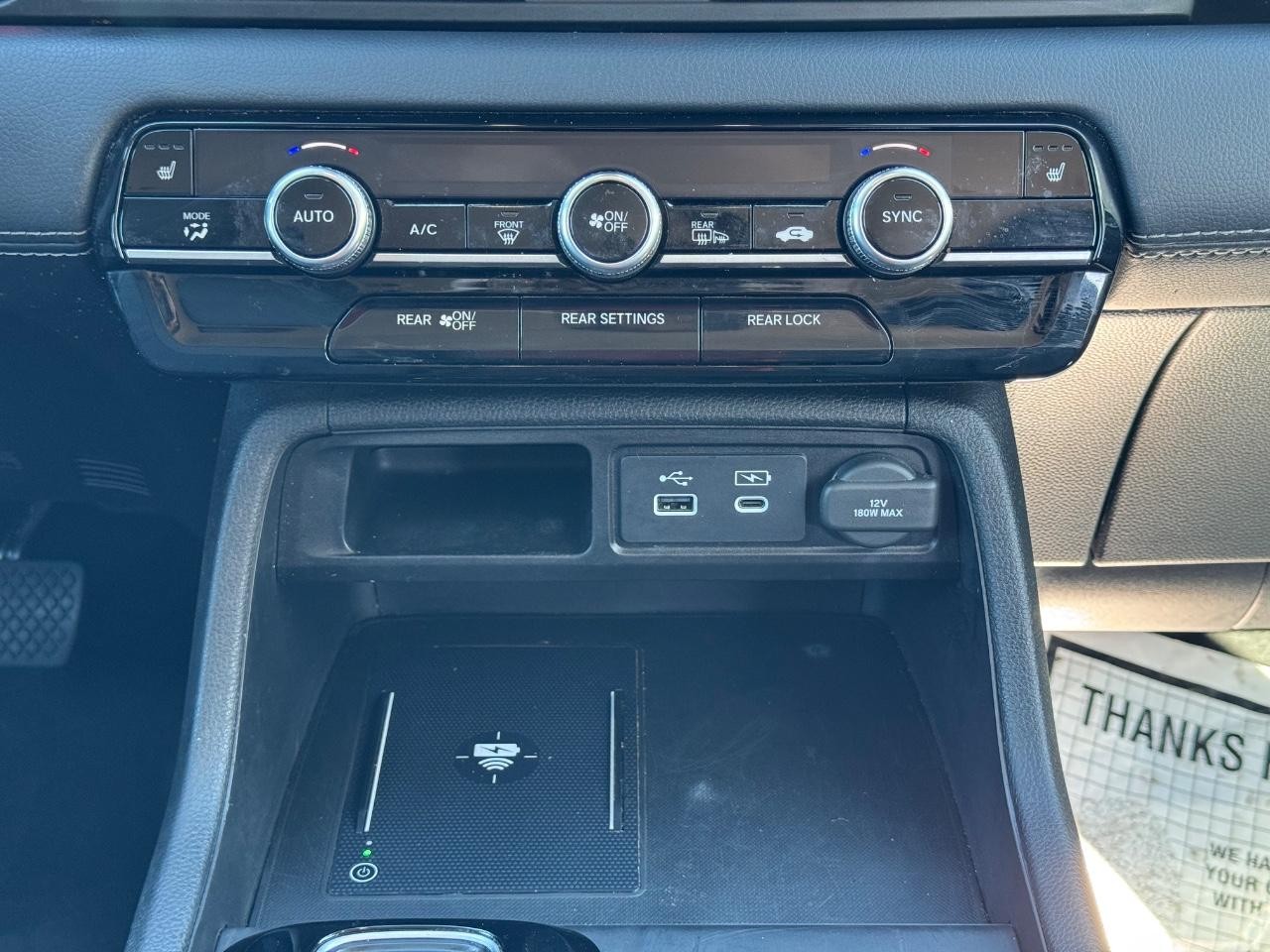 Honda Pilot Vehicle Full-screen Gallery Image 15