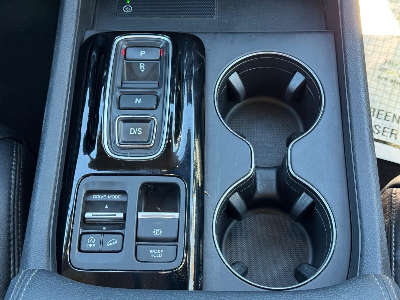 Honda Pilot Vehicle Full-screen Gallery Image 16