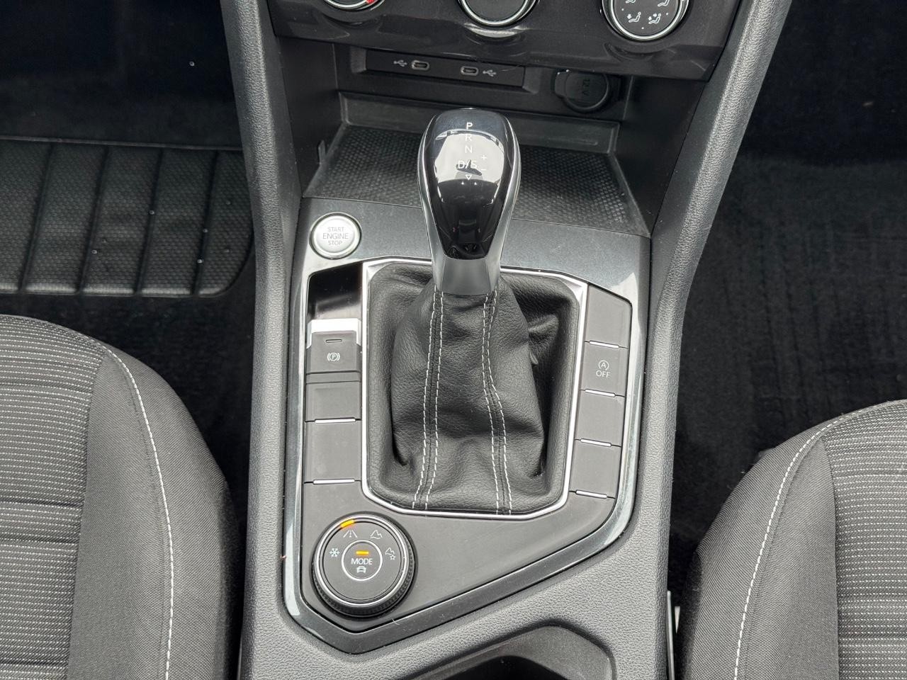 Volkswagen Tiguan Vehicle Full-screen Gallery Image 15