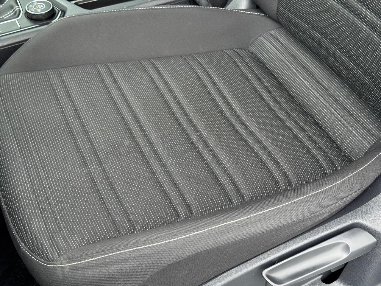 Volkswagen Tiguan Vehicle Full-screen Gallery Image 25