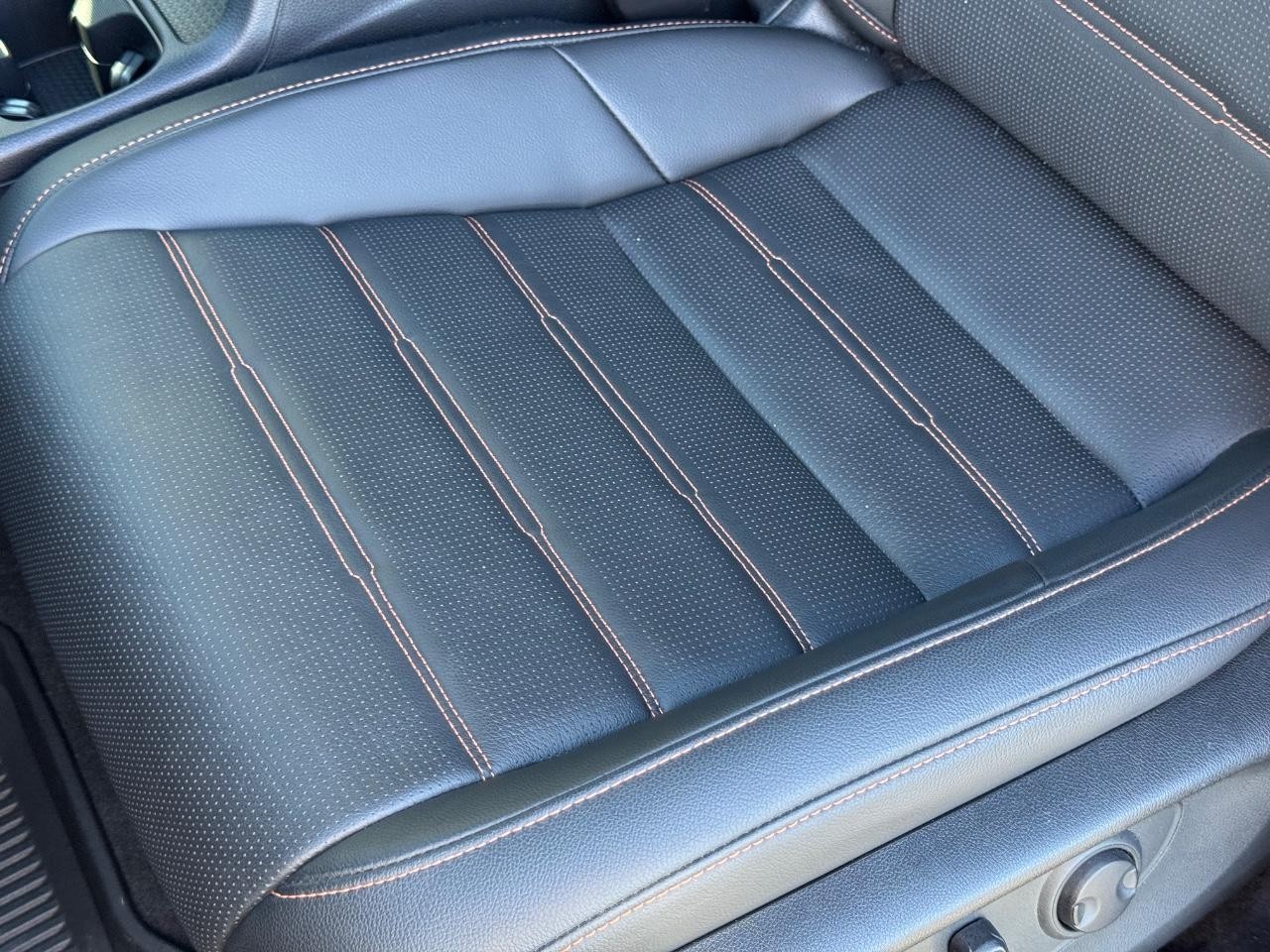 Honda CR-V Hybrid Vehicle Full-screen Gallery Image 26