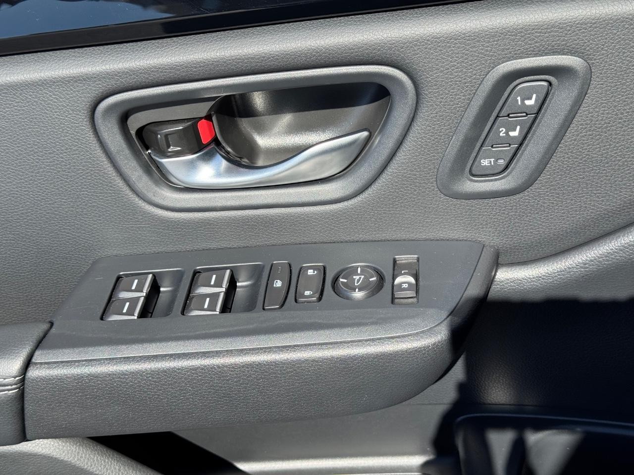 Honda Pilot Vehicle Full-screen Gallery Image 27