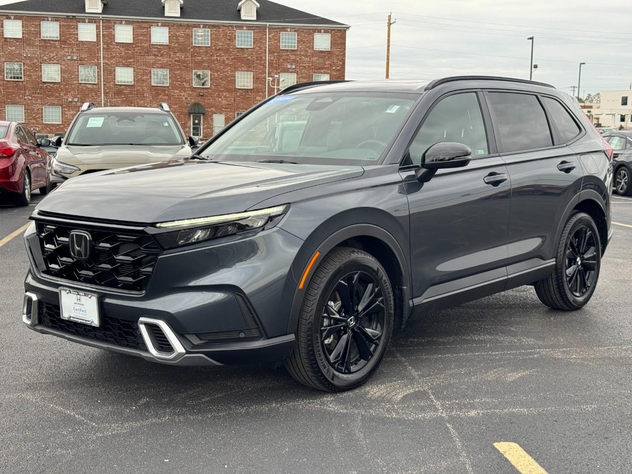 Honda CR-V Hybrid Vehicle Full-screen Gallery Image 08