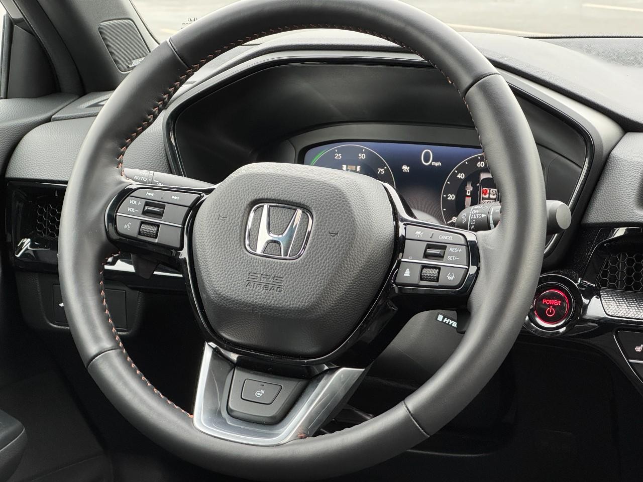 Honda CR-V Hybrid Vehicle Full-screen Gallery Image 12