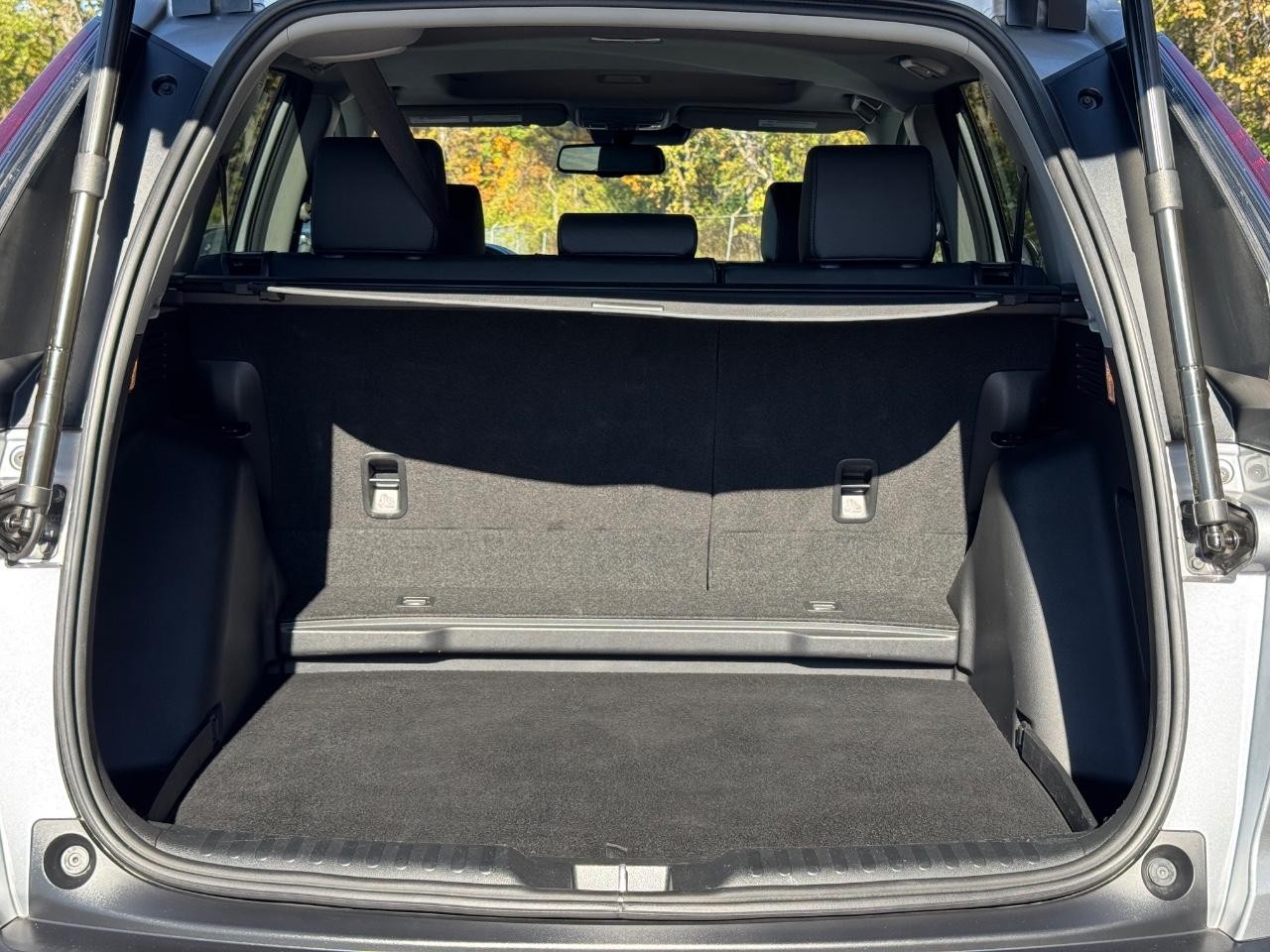 Honda CR-V Vehicle Full-screen Gallery Image 04