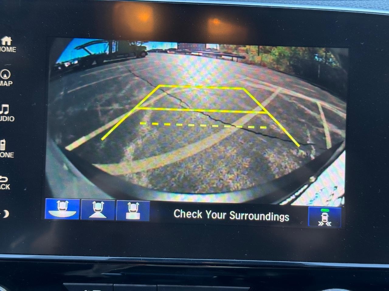 Honda CR-V Vehicle Full-screen Gallery Image 23