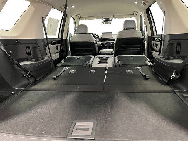 Honda Pilot Vehicle Full-screen Gallery Image 34