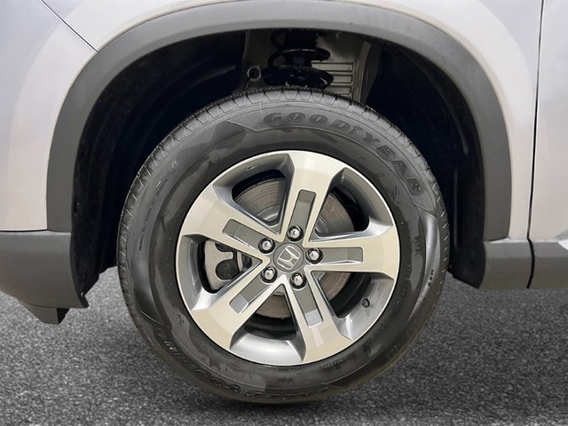 Honda Pilot Vehicle Full-screen Gallery Image 11