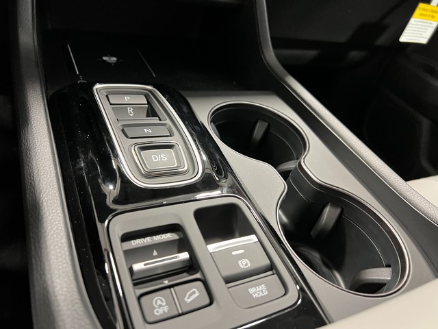 Honda Pilot Vehicle Full-screen Gallery Image 21