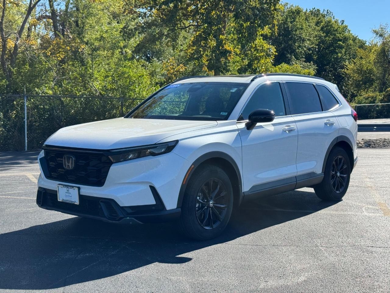 Honda CR-V Hybrid Vehicle Full-screen Gallery Image 08