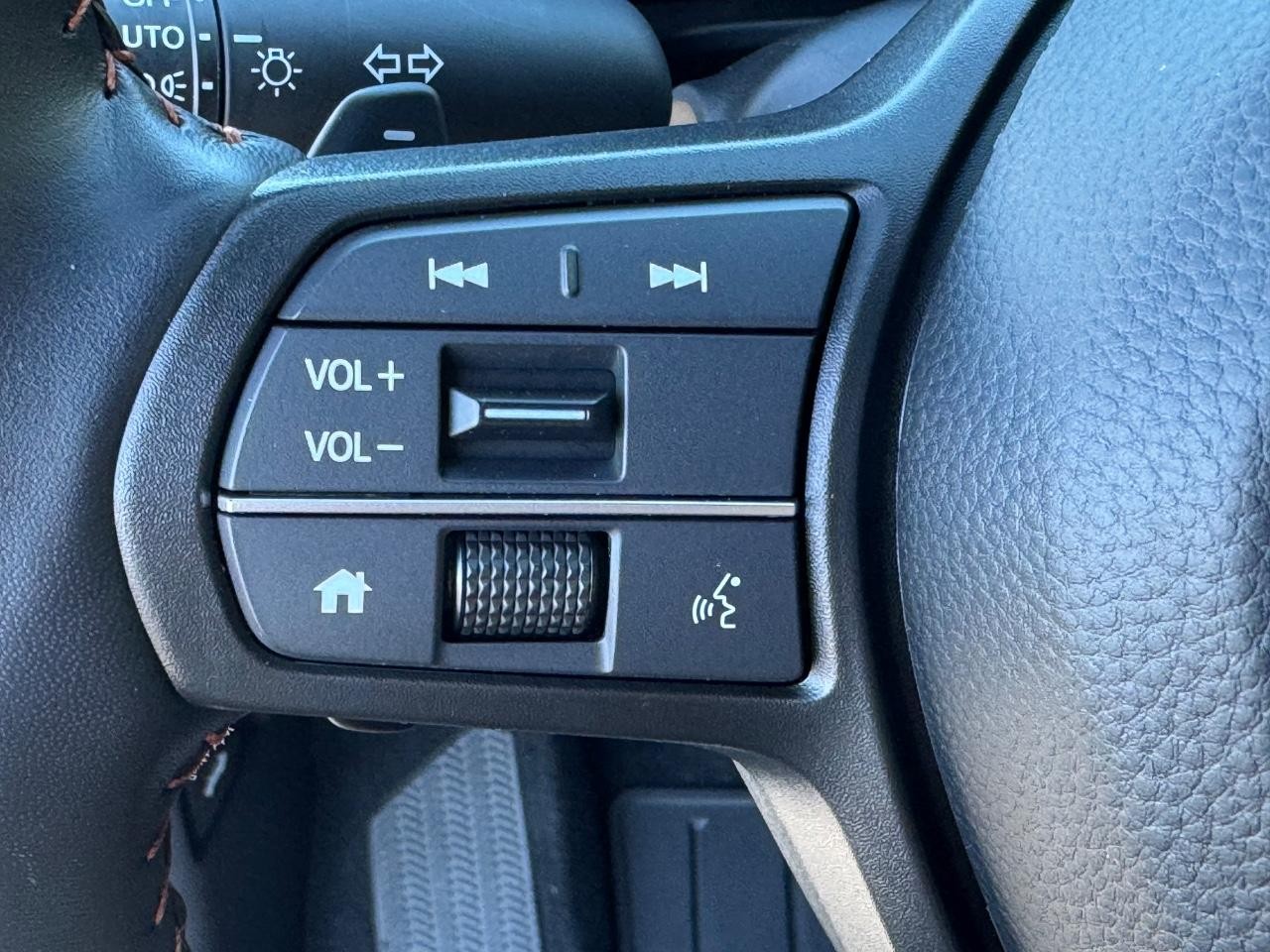 Honda CR-V Hybrid Vehicle Full-screen Gallery Image 21