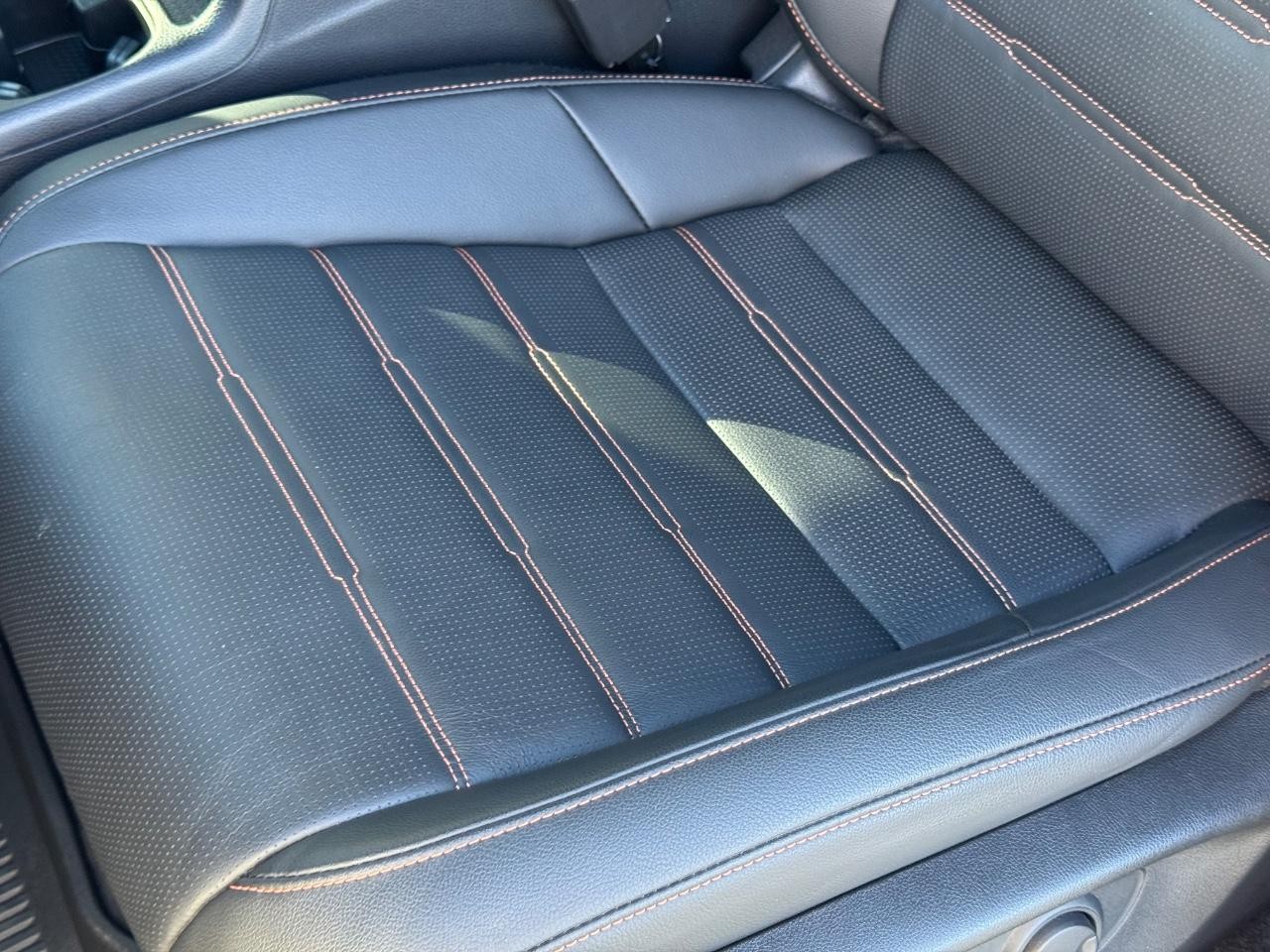 Honda CR-V Hybrid Vehicle Full-screen Gallery Image 26