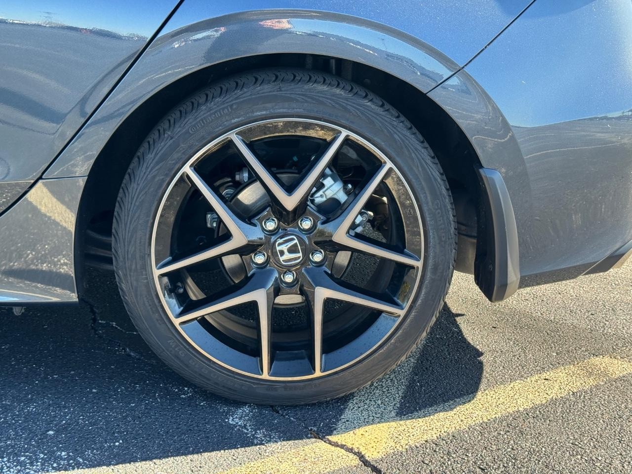 Honda Civic Hatchback Vehicle Full-screen Gallery Image 07