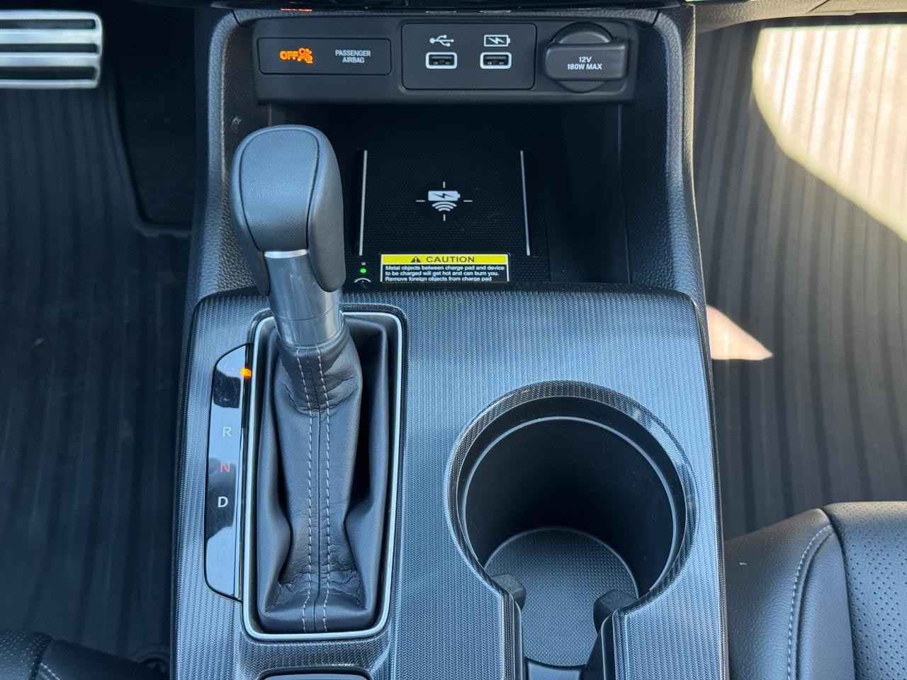 Honda Civic Hatchback Vehicle Full-screen Gallery Image 15