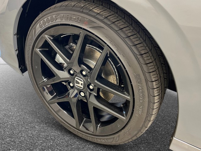 Honda Civic Sedan Hybrid Vehicle Full-screen Gallery Image 11