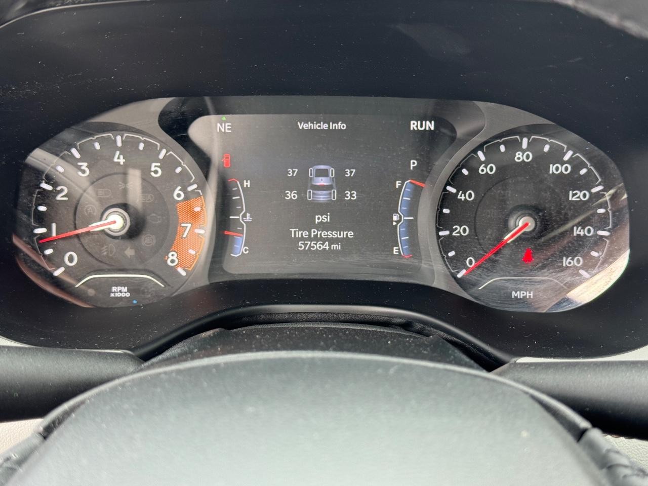 Jeep Compass Vehicle Full-screen Gallery Image 19