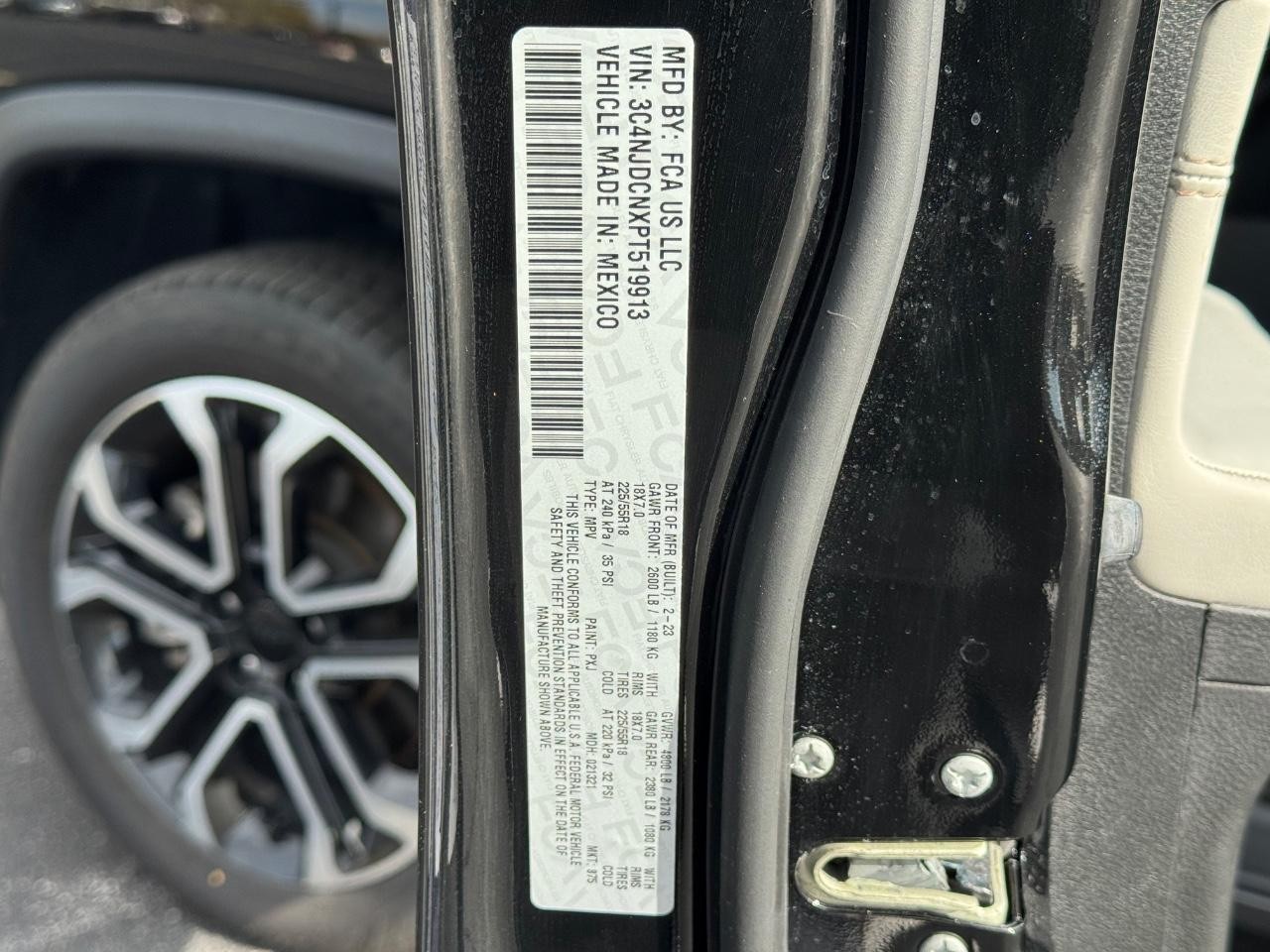 Jeep Compass Vehicle Full-screen Gallery Image 26