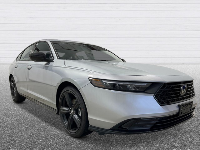 Honda Accord Hybrid Vehicle Full-screen Gallery Image 09