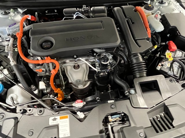 Honda Accord Hybrid Vehicle Full-screen Gallery Image 12
