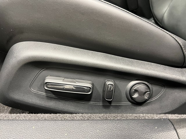 Honda Accord Hybrid Vehicle Full-screen Gallery Image 14