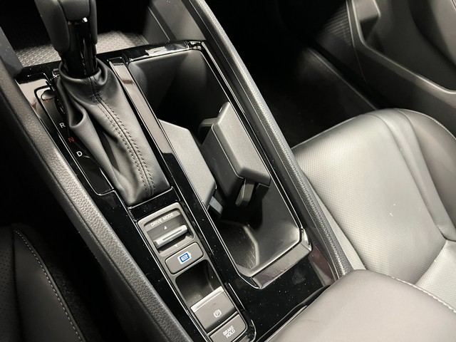 Honda Accord Hybrid Vehicle Full-screen Gallery Image 19