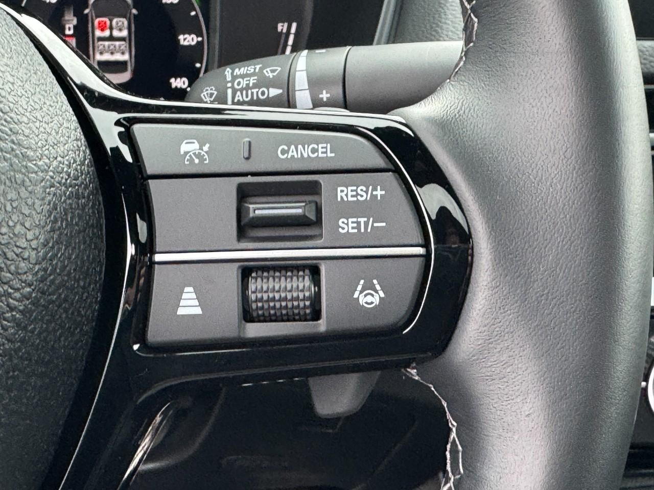 Honda Civic Sedan Hybrid Vehicle Full-screen Gallery Image 18