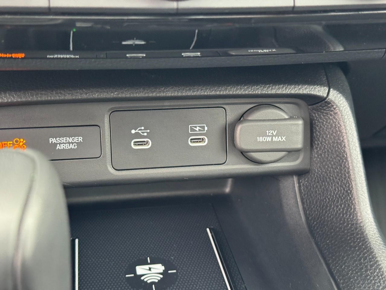 Honda Civic Sedan Hybrid Vehicle Full-screen Gallery Image 22