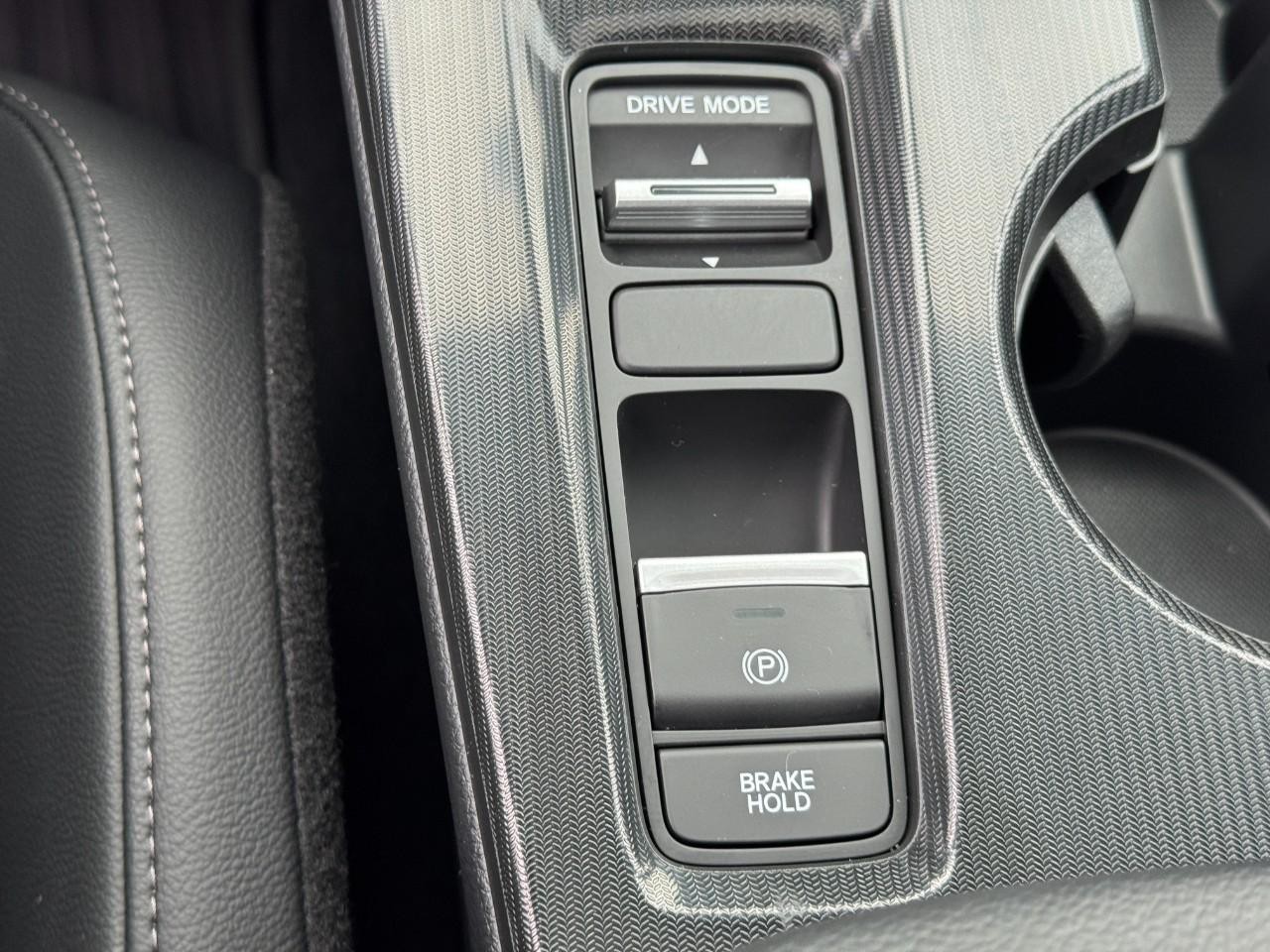 Honda Civic Sedan Hybrid Vehicle Full-screen Gallery Image 23