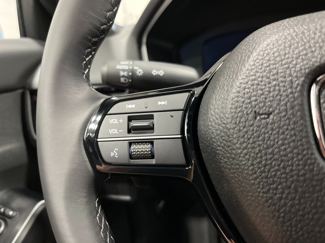 Honda Civic Sedan Hybrid Vehicle Full-screen Gallery Image 18