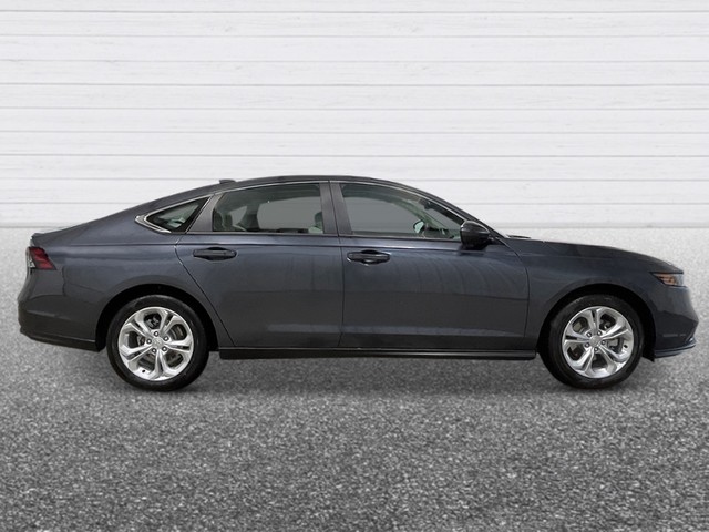 Honda Accord Sedan Vehicle Full-screen Gallery Image 07